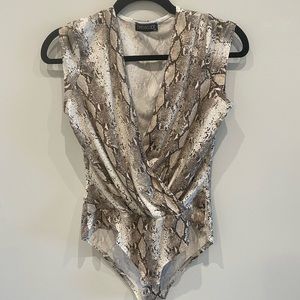 Cream Snake Skin cross over bodysuit tee size small